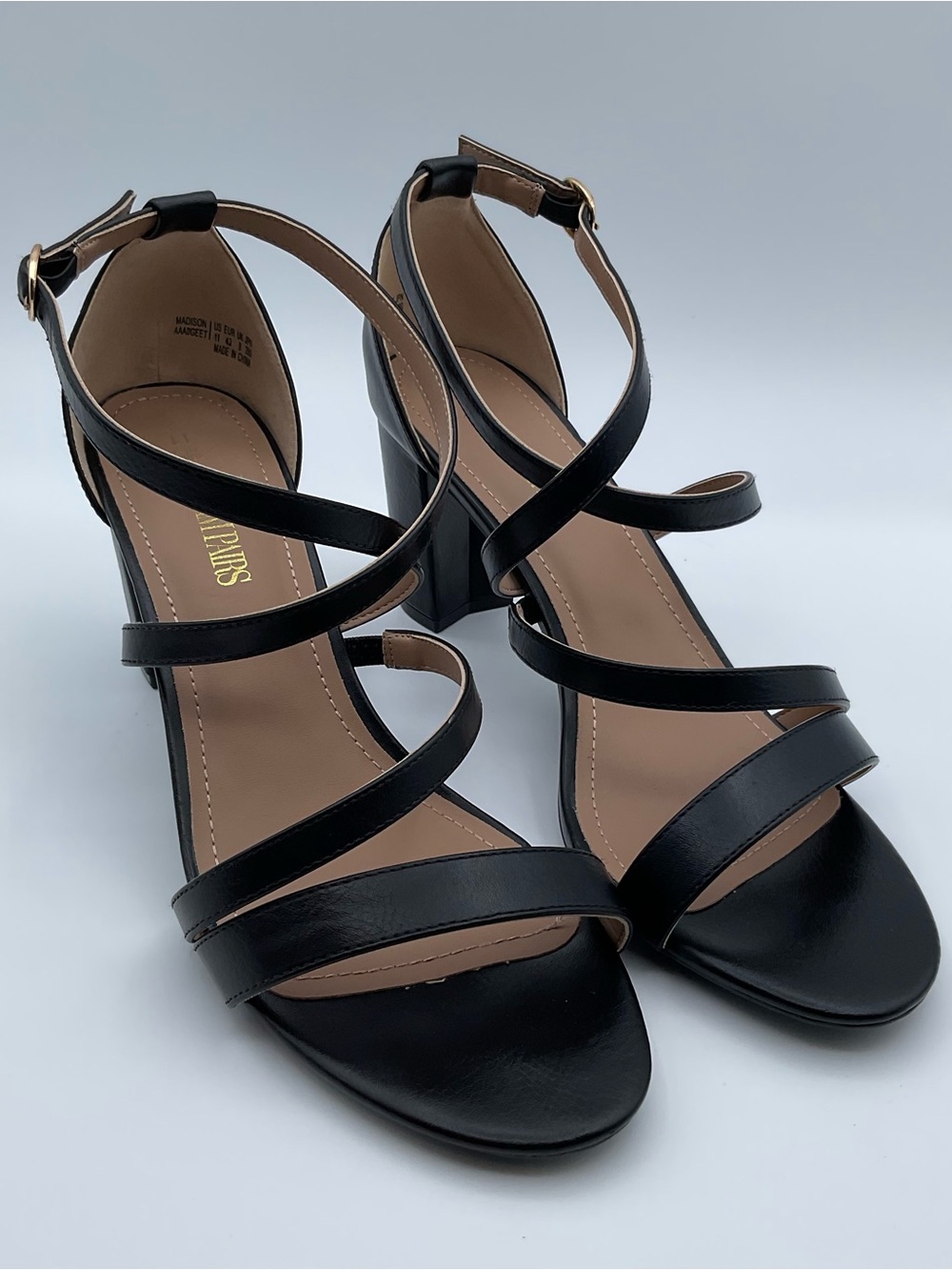 Dream Pairs Women’s Black Strappy Block Heel Sandals Ankle Strap Size 11